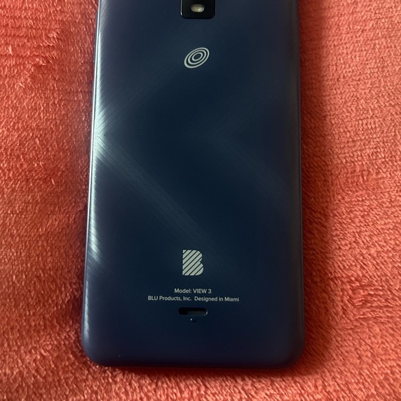 Blu Phone - Picture 5 of 8